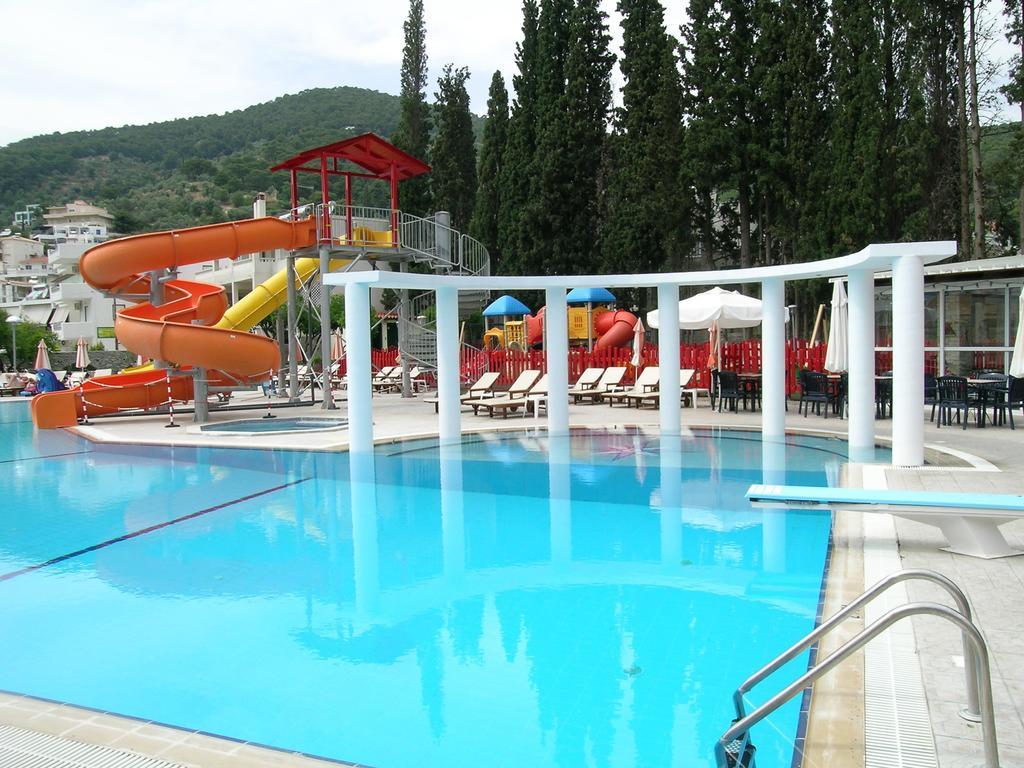 Magdas Kamares Poros Town Exterior foto